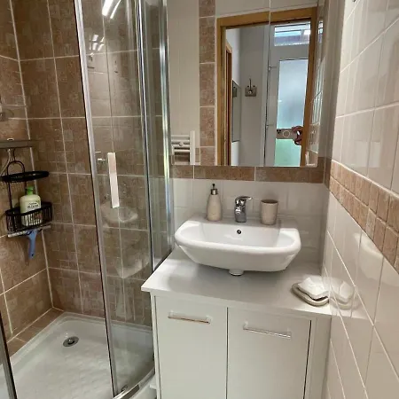 Maisonnette Cosy A Avec Terrasse Et Jardin - Fr-1-555-95 아파트 *