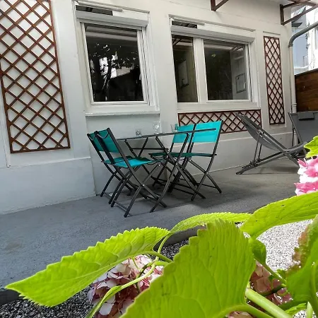 Maisonnette Cosy A Avec Terrasse Et Jardin - Fr-1-555-95 Lägenhet